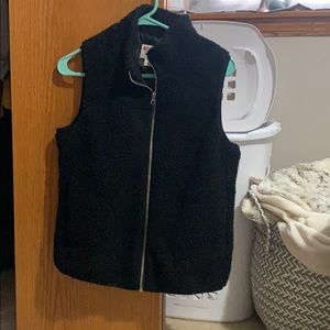 Black fleece zip up vest